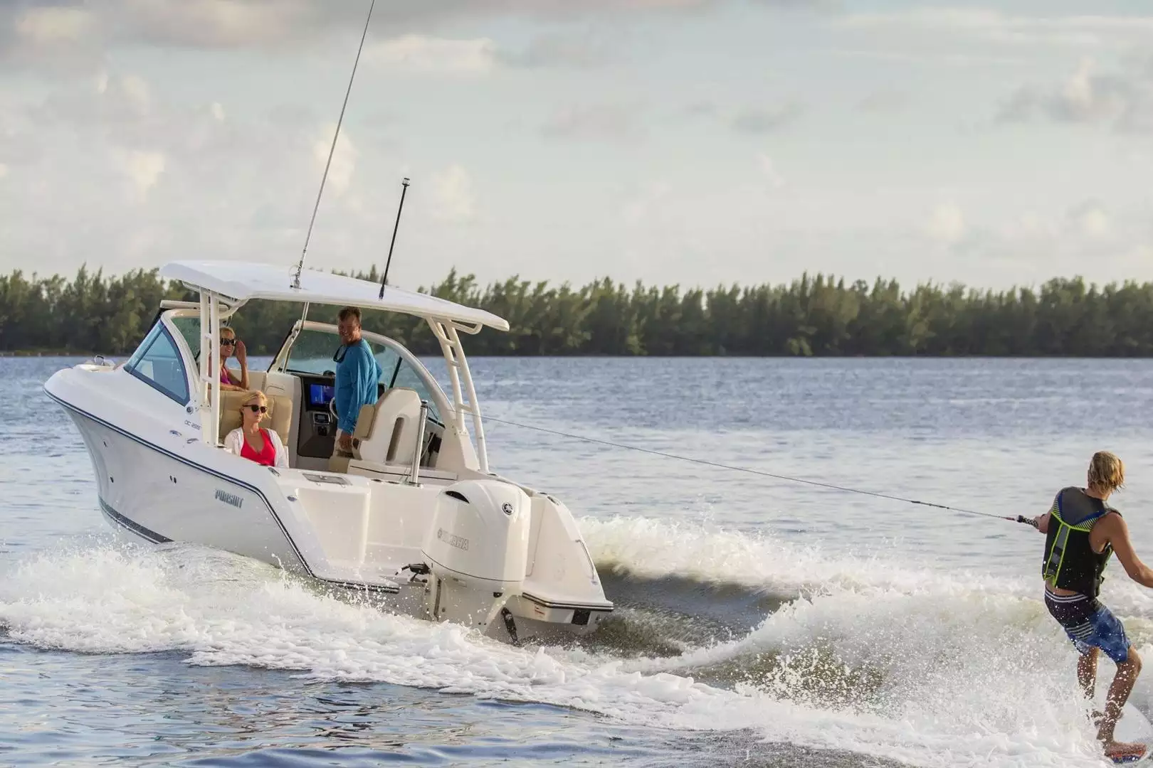 2021 Pursuit DC 235 Dual Console - Image 3