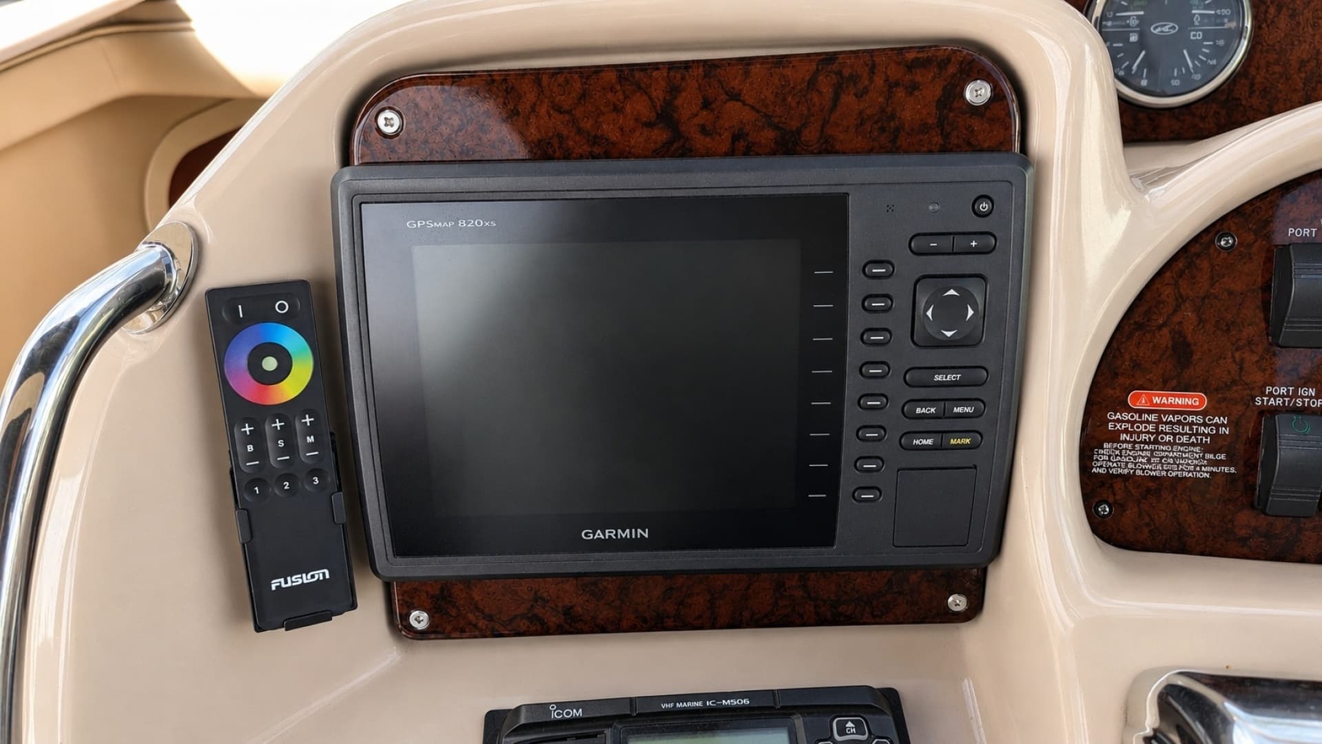 2004 Sea Ray 360 Sundancer - Image 7