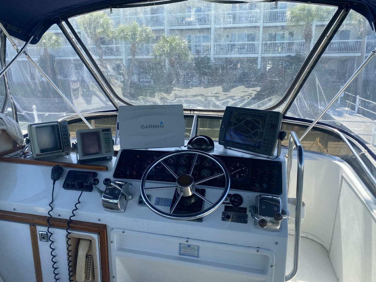 1989 Chris-Craft 427 Catalina - Image 3
