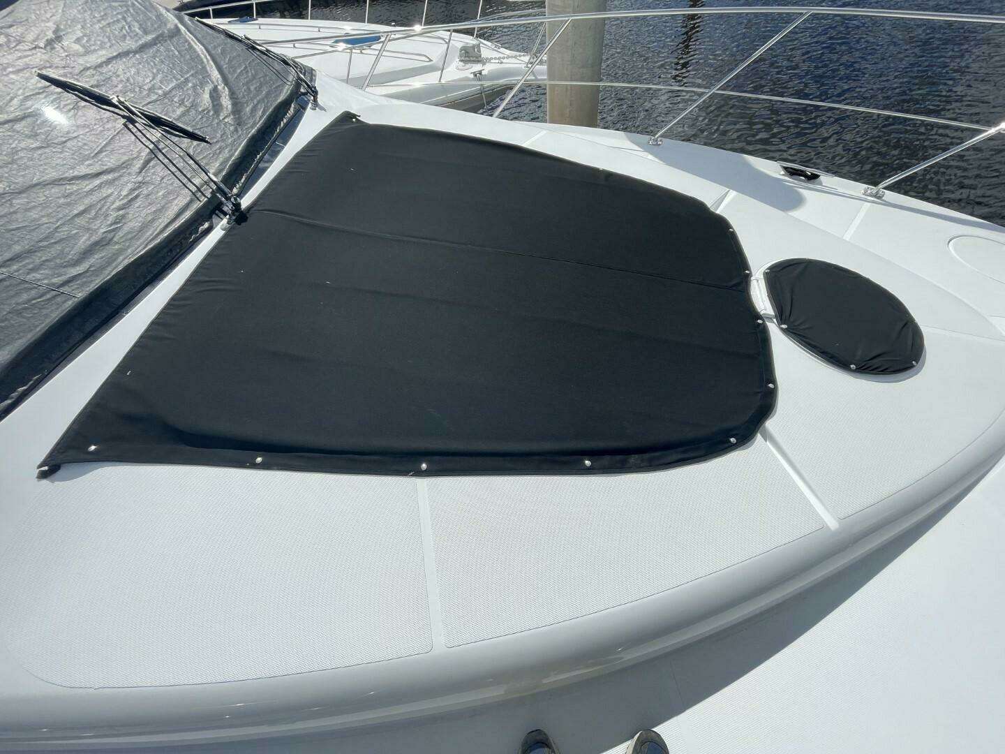 1998 Carver 53 Voyager - Image 30