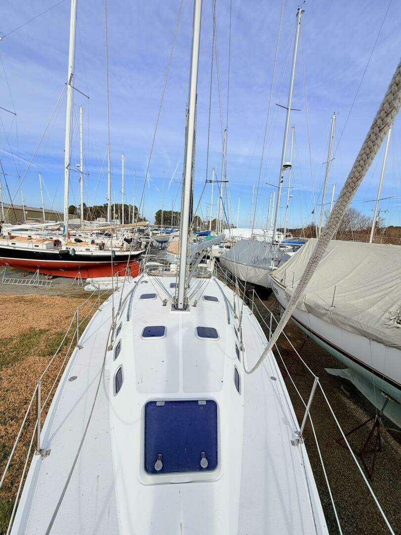 2001 Catalina 380 - Image 9