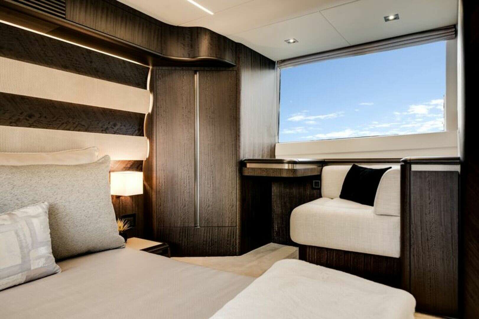 2024 Galeon 560 FLY - Image 35