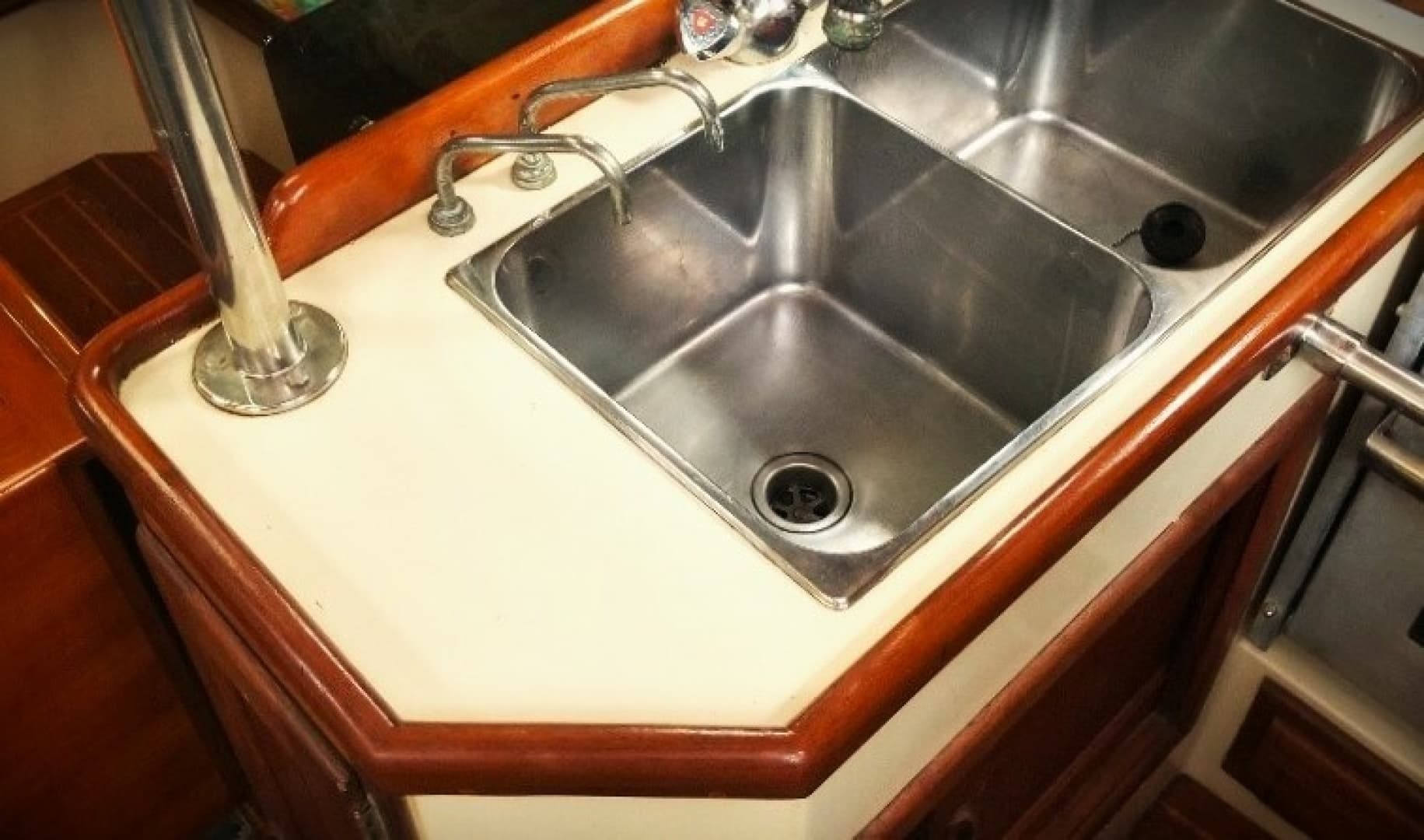 1995 Pacific Seacraft 37 - Image 7