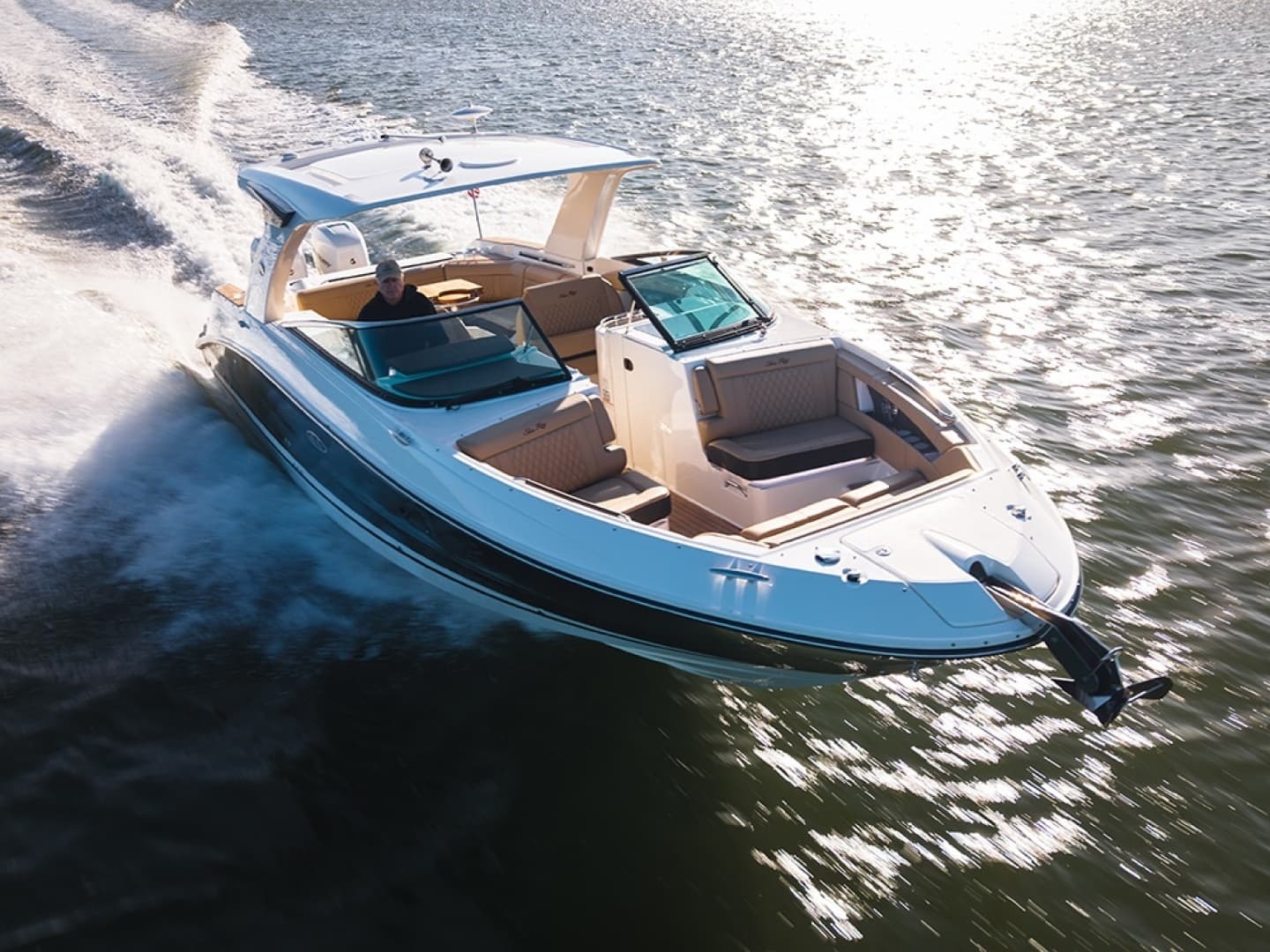 2023 Sea Ray SLX 350 Outboard - Image 5