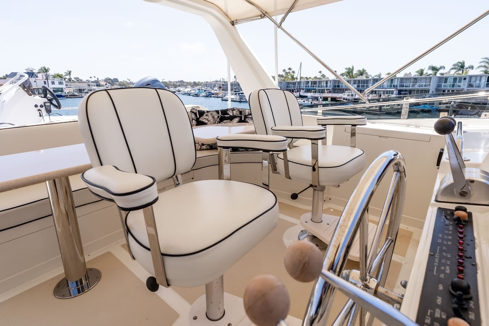 2005 Offshore Yachts Pilothouse - Image 12