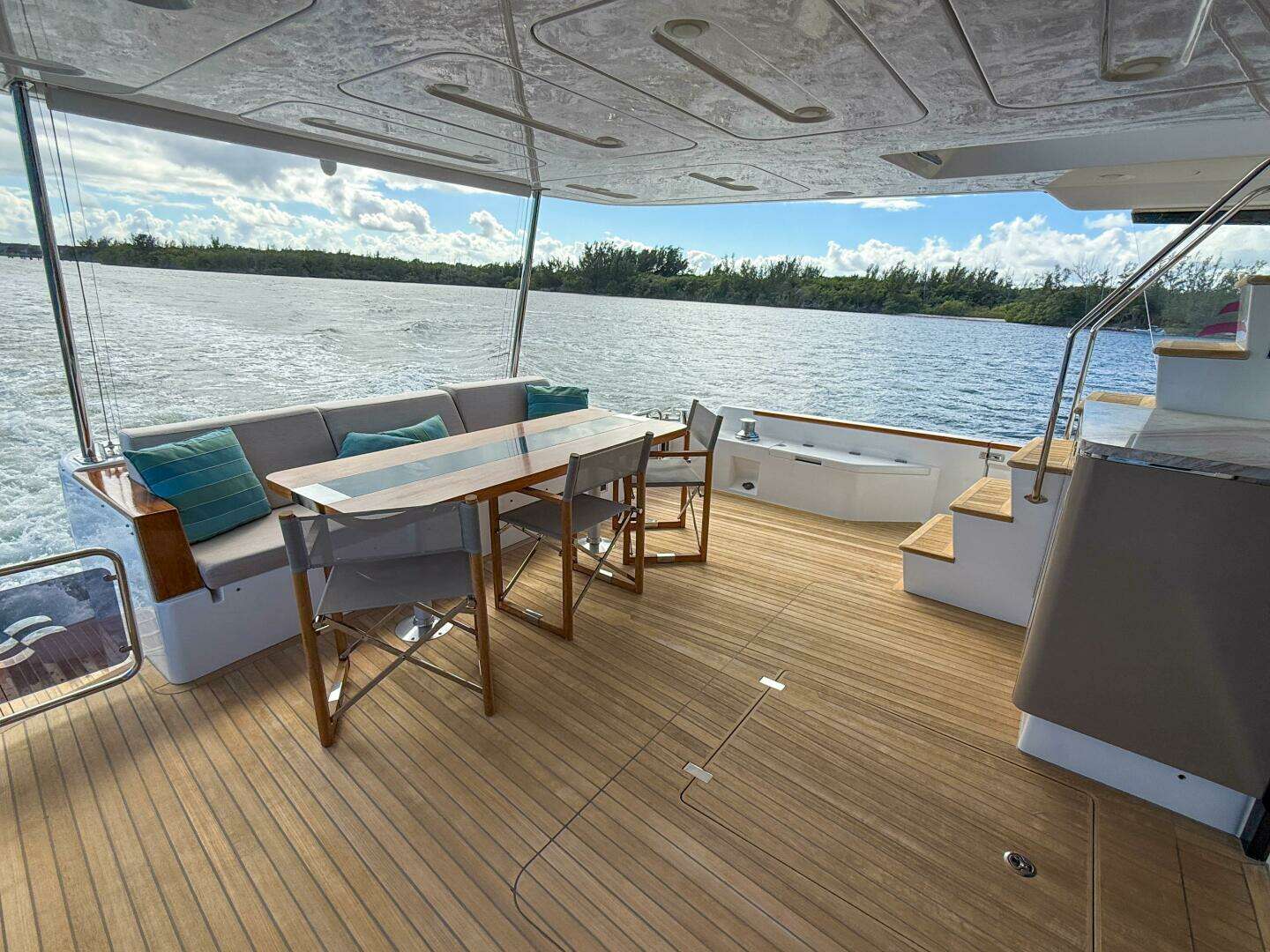 2023 Sirena 68 - Image 7