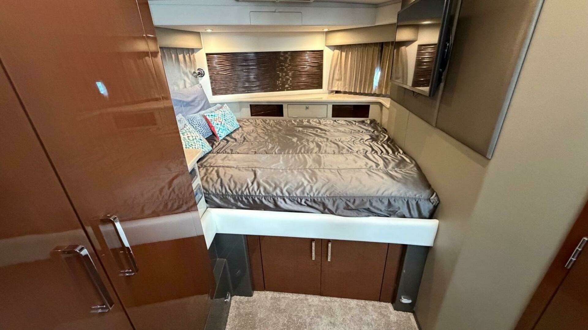 2019 Carver C34 - Image 12