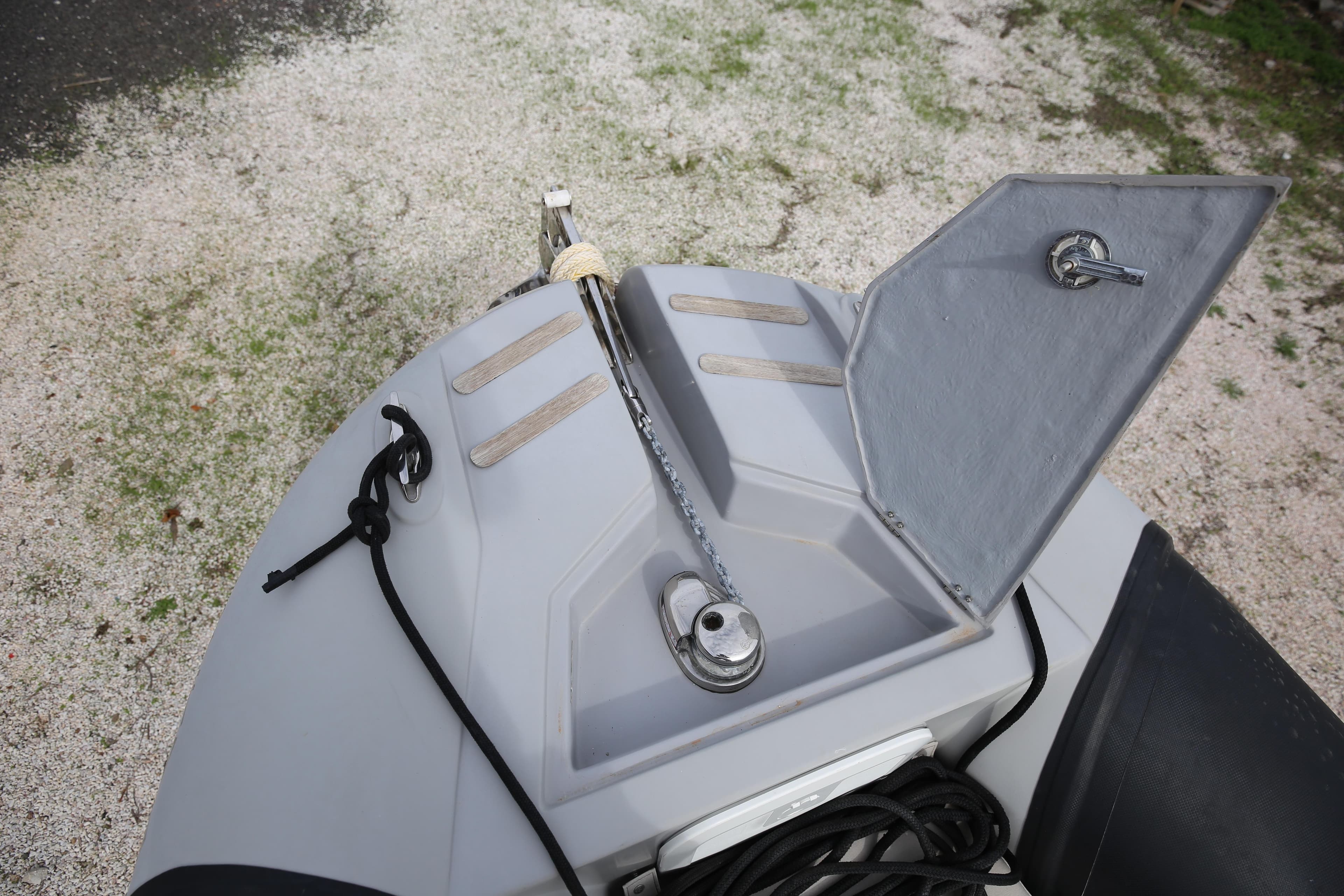 2021 Panamera Yacht PY80 anchor system on deck, featuring chain and rope.