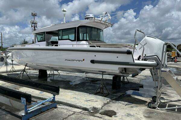 2024 Axopar Cross Cabin