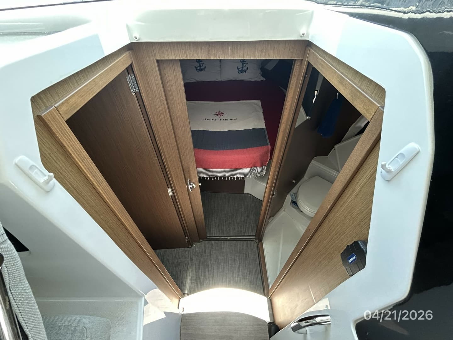 2021 Jeanneau 895 - Image 37