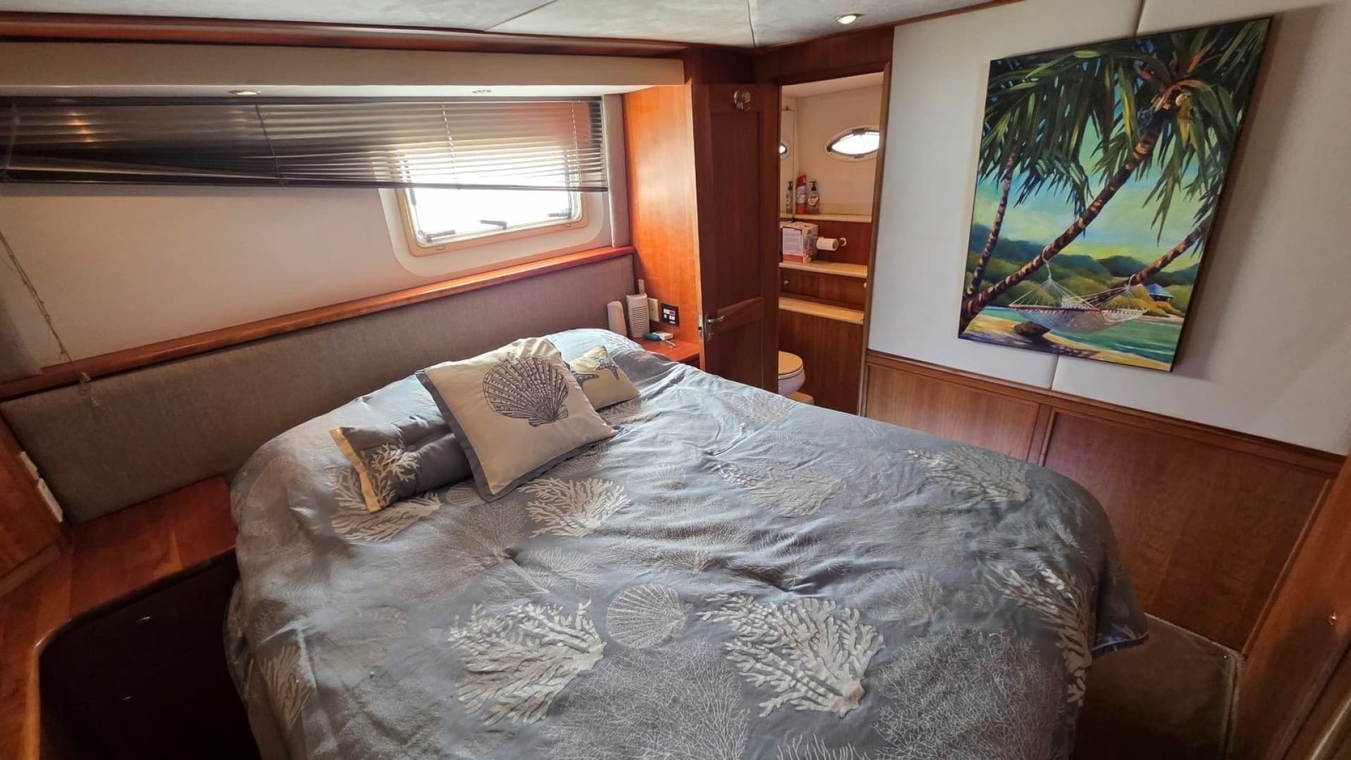 2001 Silverton 453 Motor Yacht - Image 55