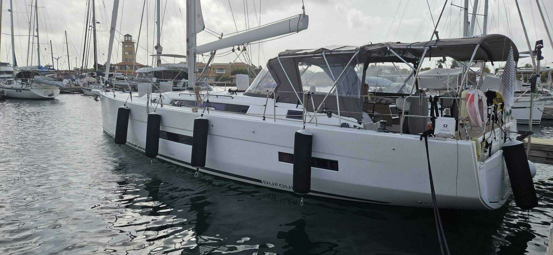 2022 Dufour 530 - Image 4