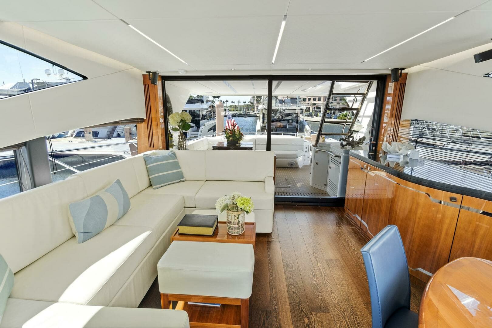 2017 Sunseeker 68 Sport Yacht - Image 35