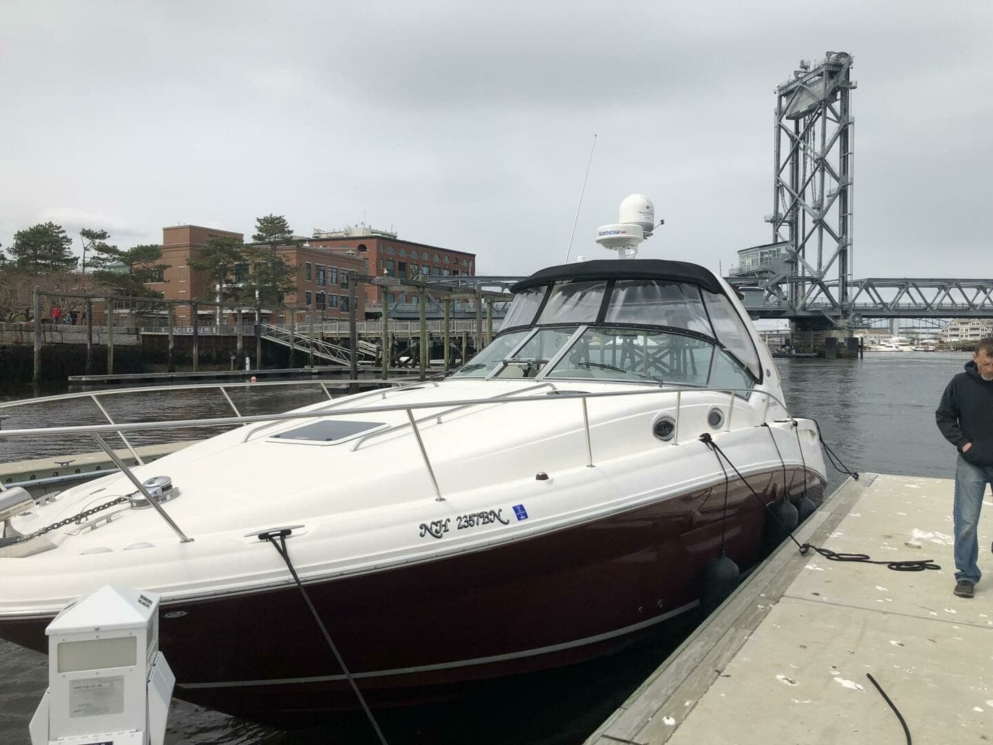 2007 Sea Ray 320 Sundancer - Image 5