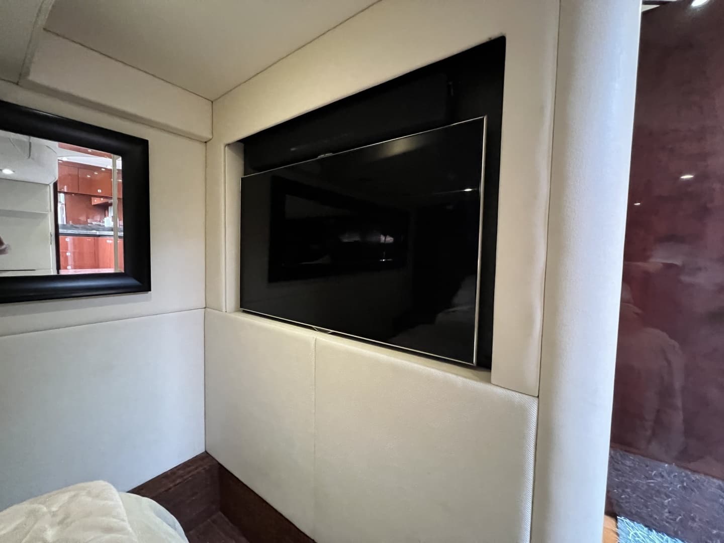 2013 Sea Ray 510 Sundancer - Image 35
