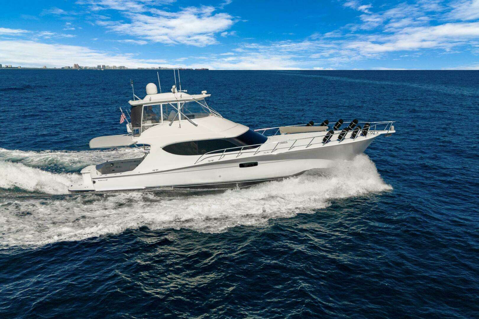 2016 Hatteras GT63 - Image 9