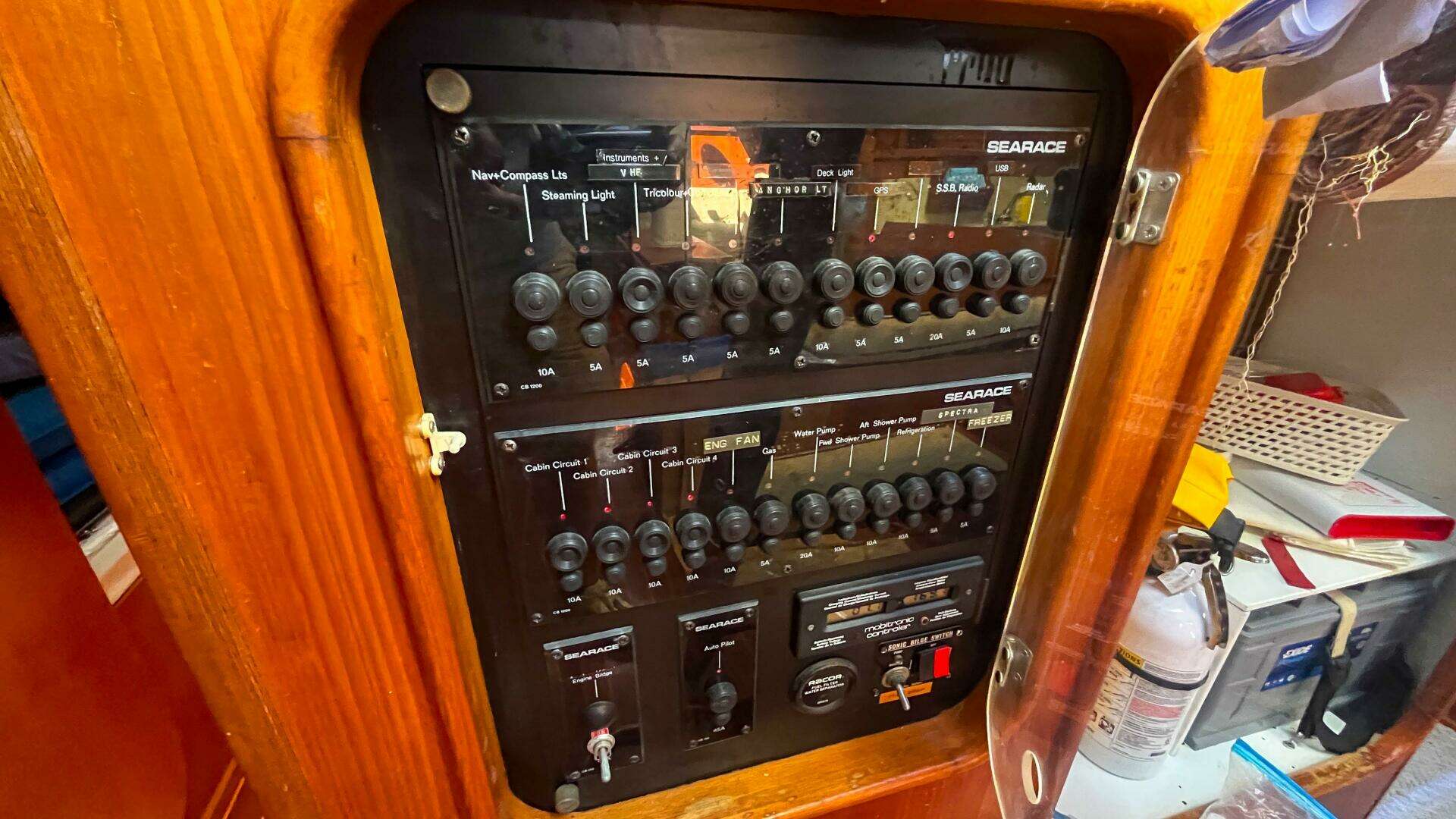 1991 Oyster Lightwave 48 - Image 25