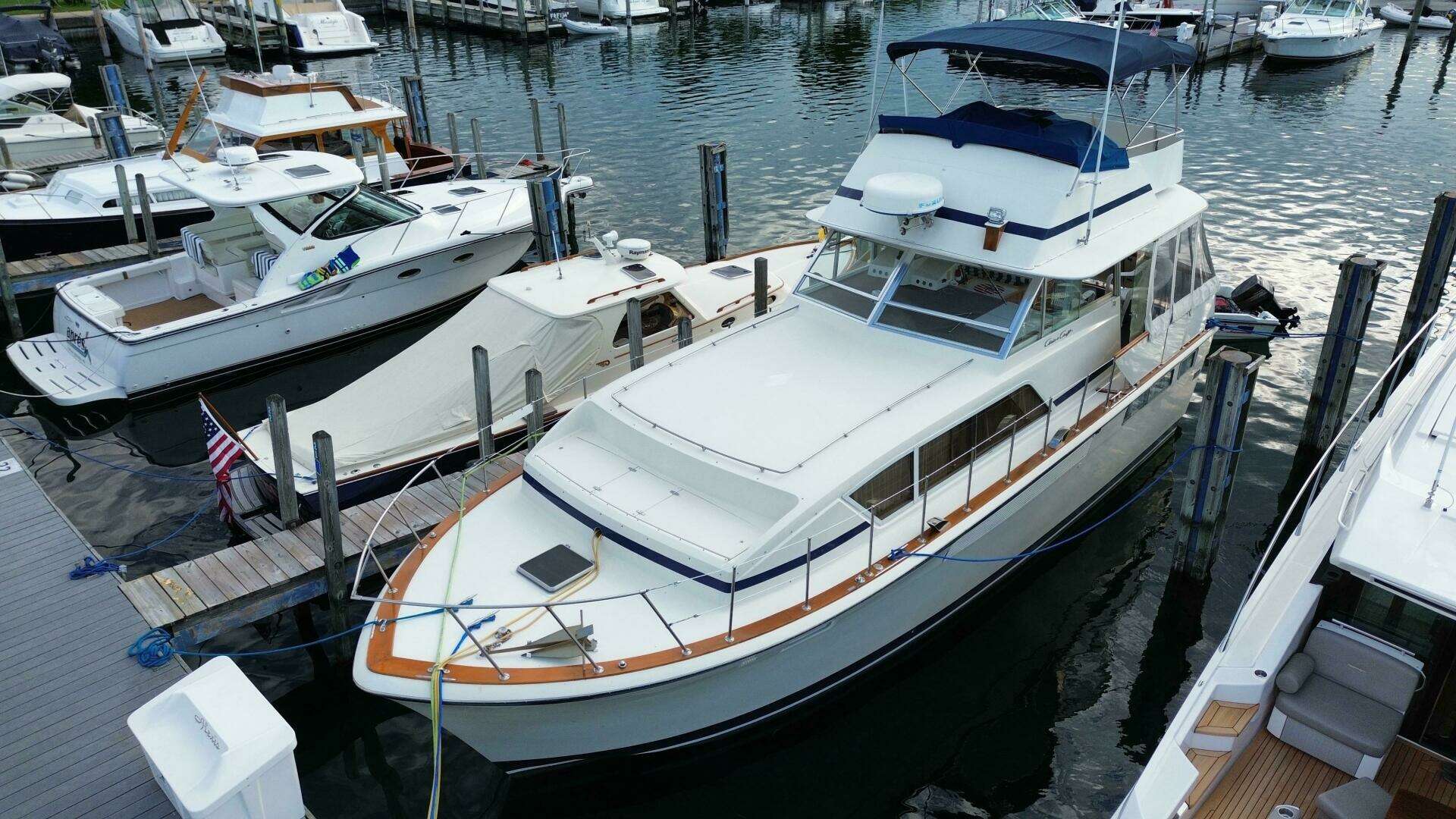 1978 Chris-Craft 410 Motor Yacht - Image 7