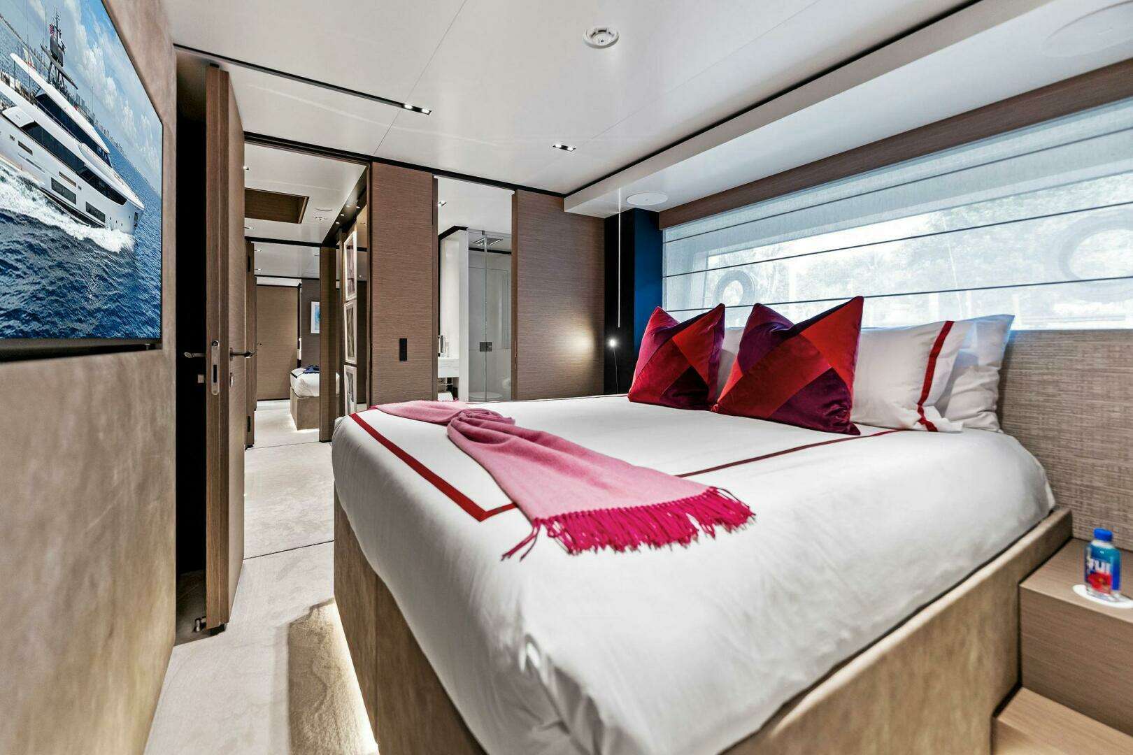 2024 Custom Line Navetta 33 - Image 79