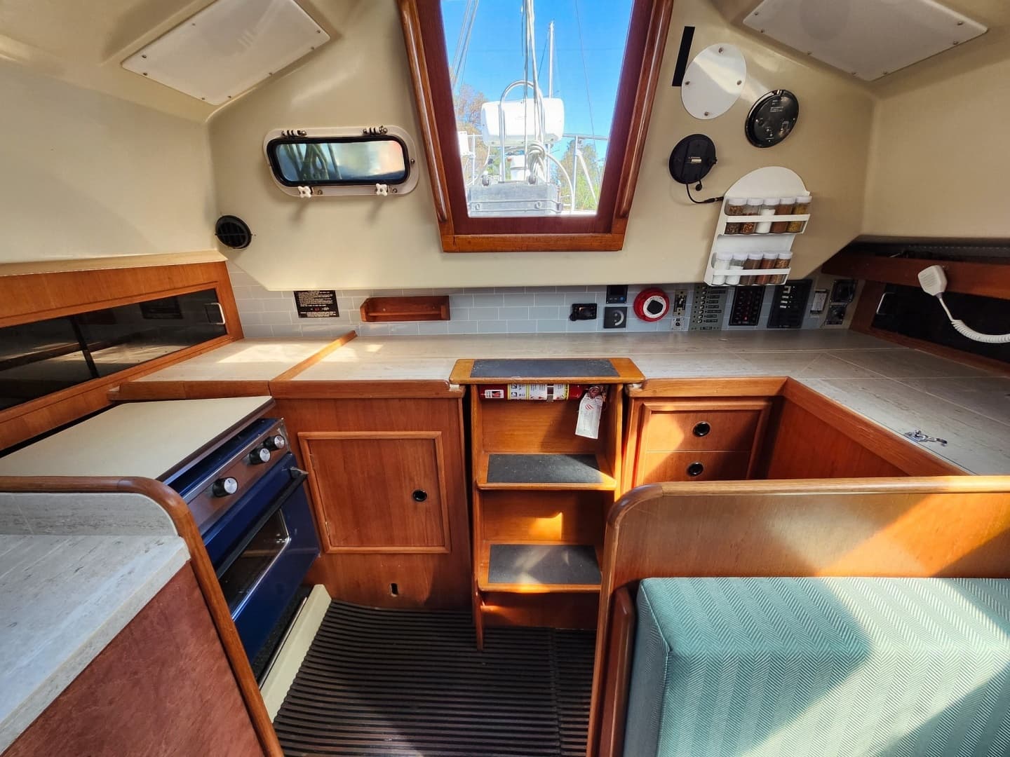 1982 C&C 30 - Image 8