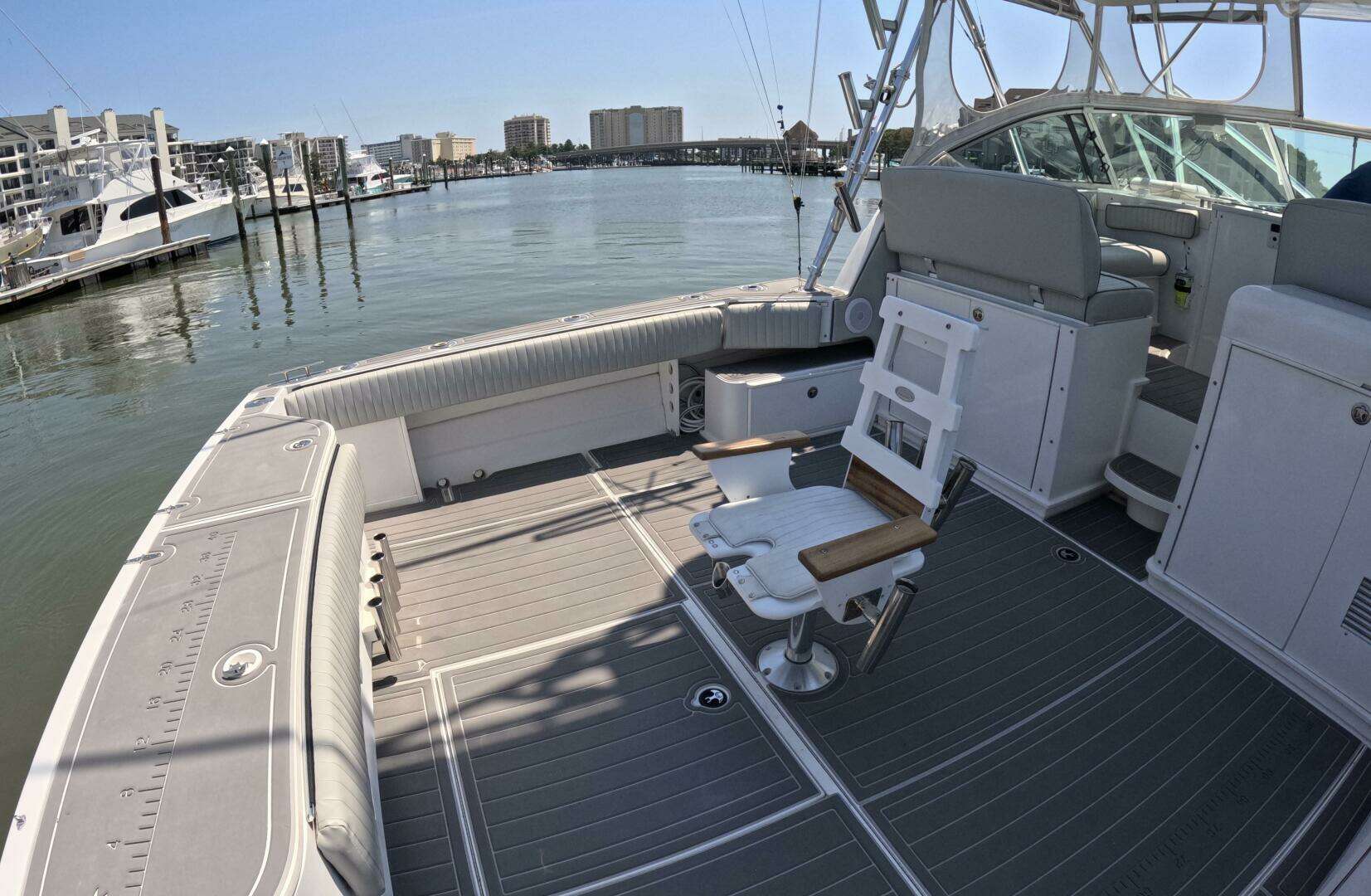2004 Stamas 370 Express - Image 9