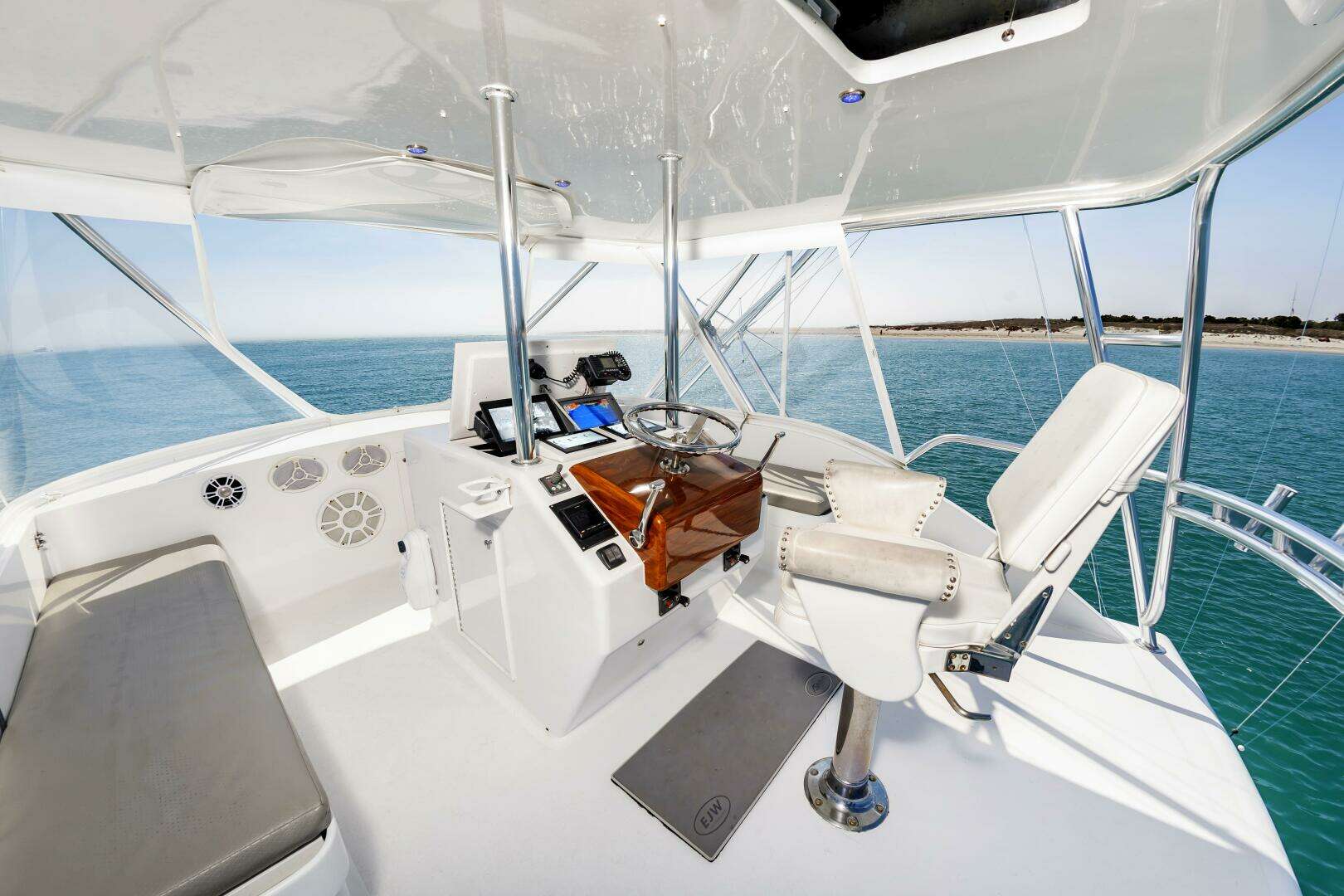 2000 Custom Carolina Terry Guthrie Sportfish - Image 13