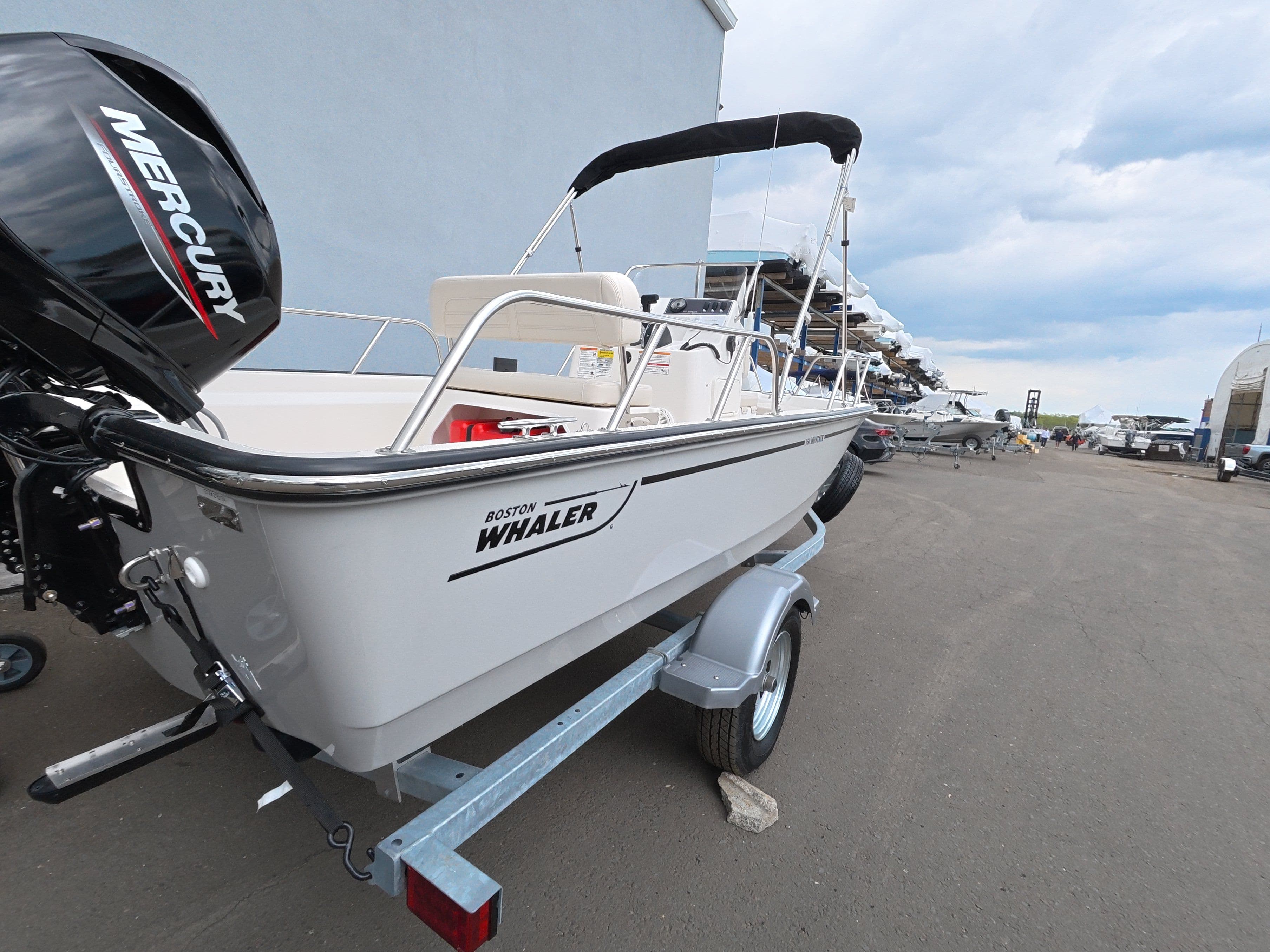 2026 Boston Whaler 150 Montauk - 21