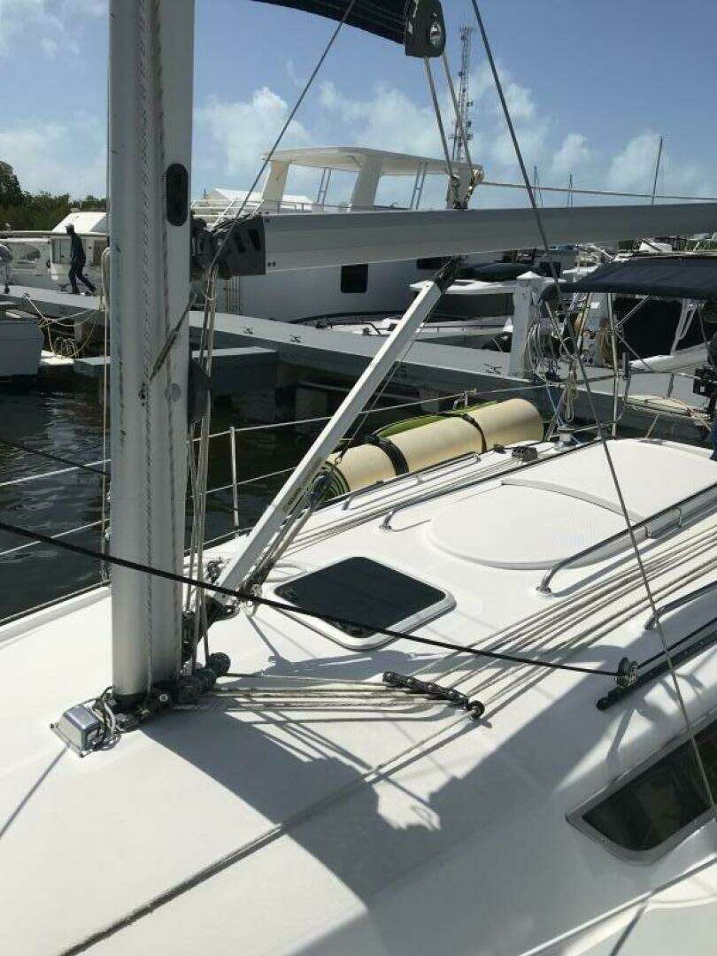 2009 Hunter — - Image 6