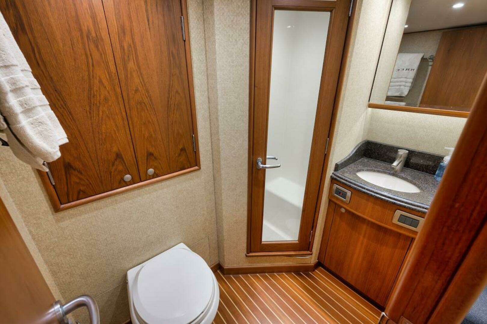 2016 Merritt 86' Enclosed Flybridge - Image 61