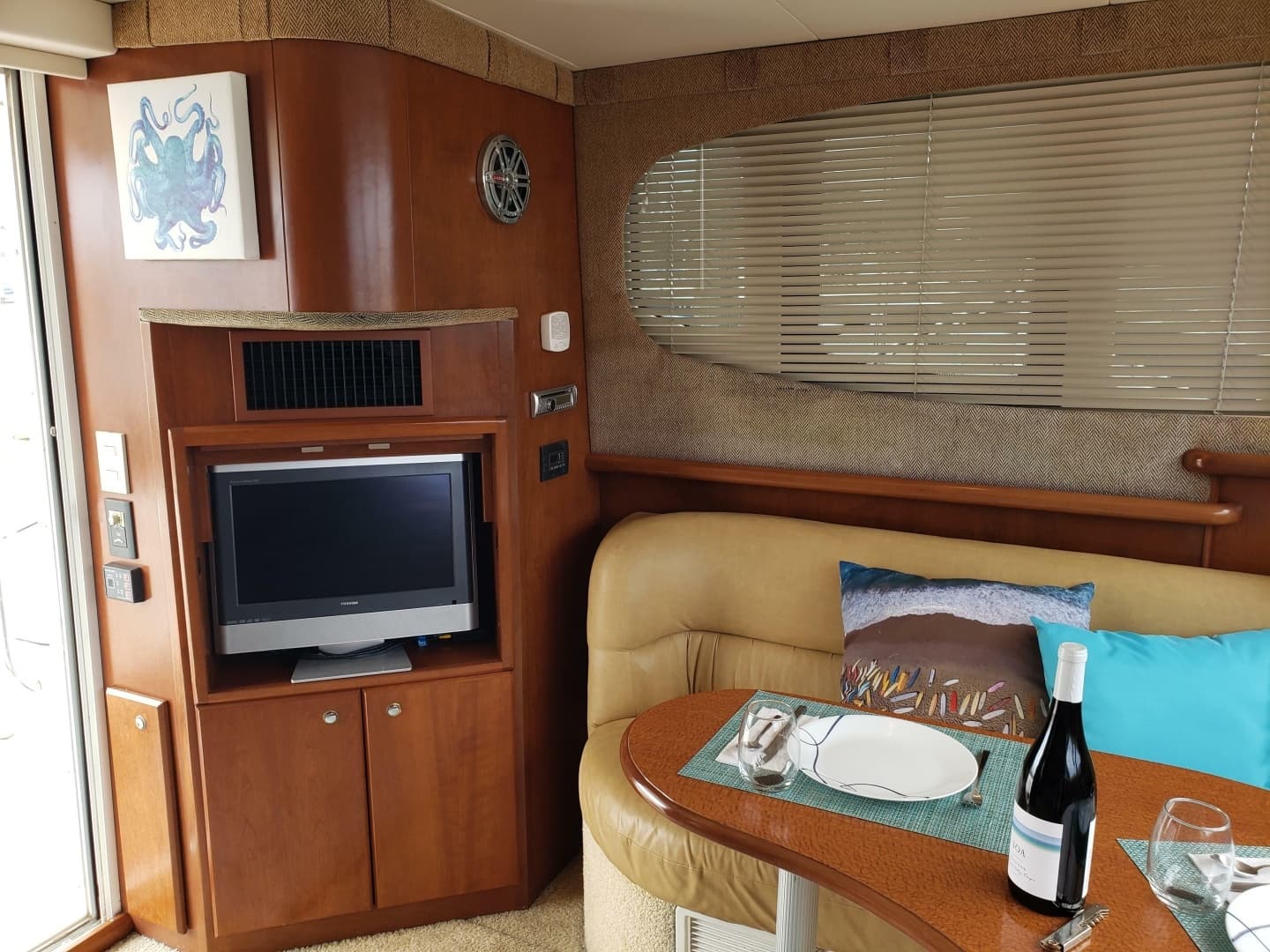 2006 Silverton 34 Convertible - Image 7