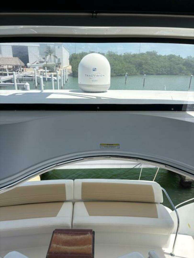 2006 Carver 43 Motor Yacht - Image 29