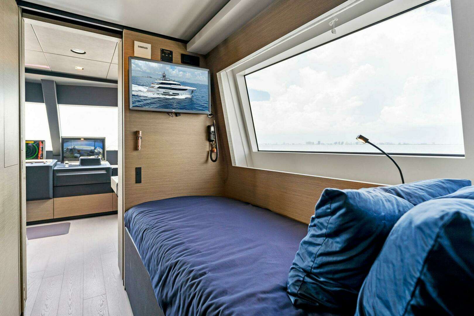 2024 Custom Line Navetta 33 - Image 94