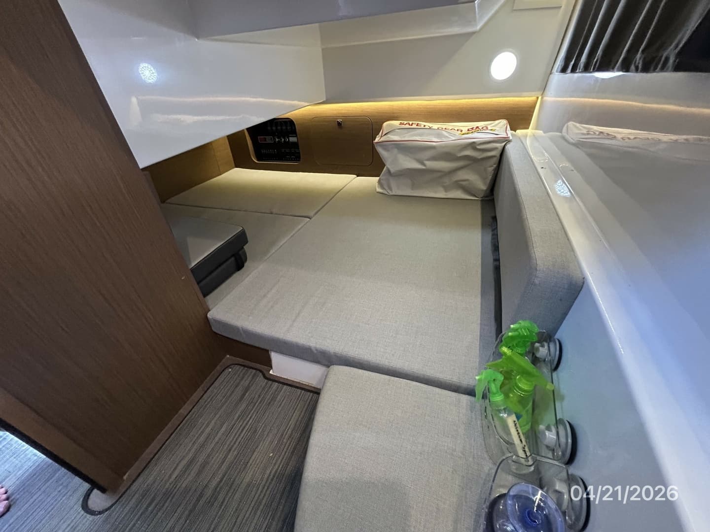 2021 Jeanneau 895 - Image 42