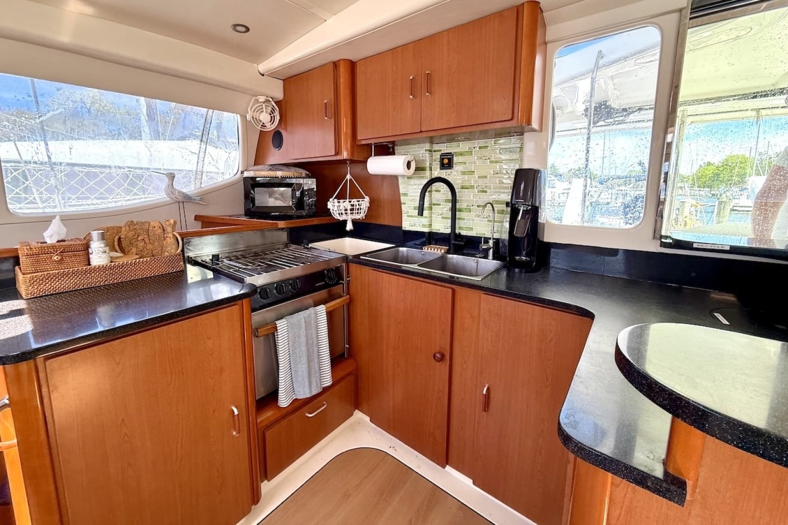 2010 Leopard 46 - Image 52