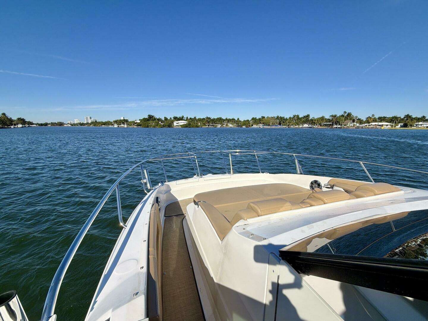 2022 Sea Ray Sundancer 320 - Image 14