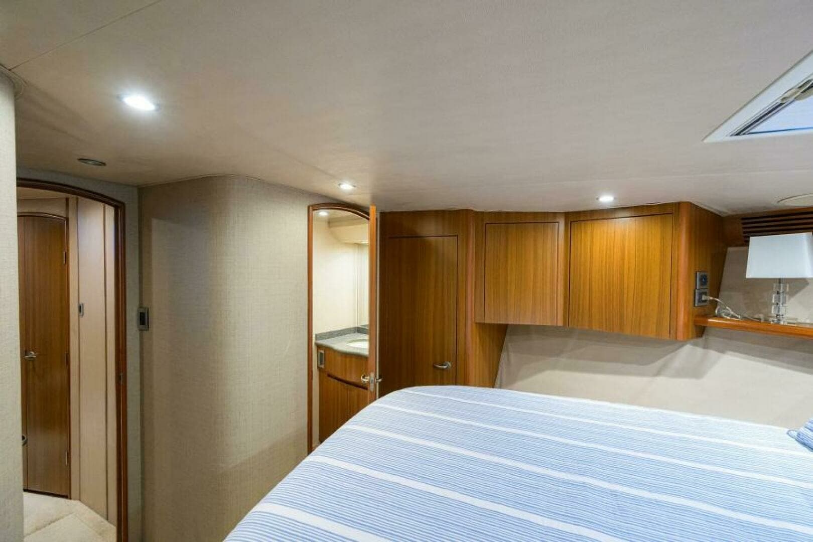2008 Viking 60 Convertible - Image 41
