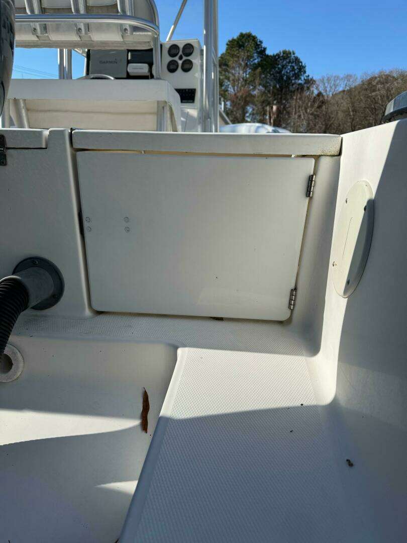 2004 Regulator 24 FS - Image 8
