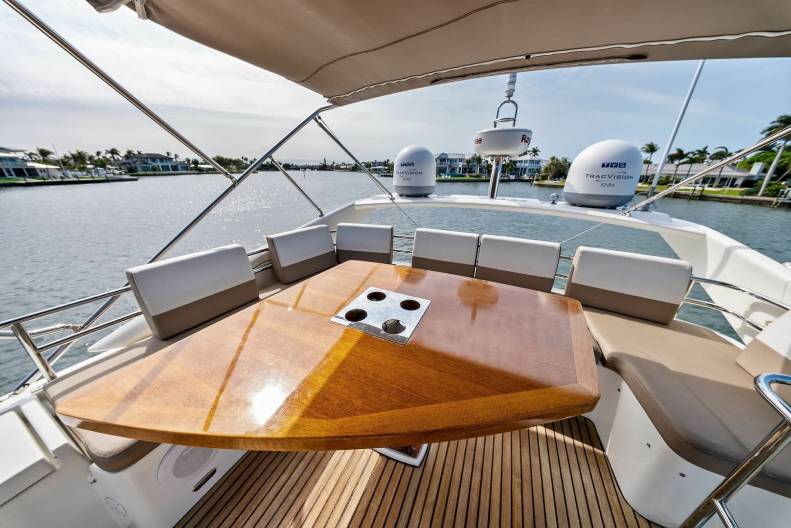 2015 Prestige 550 - Image 15