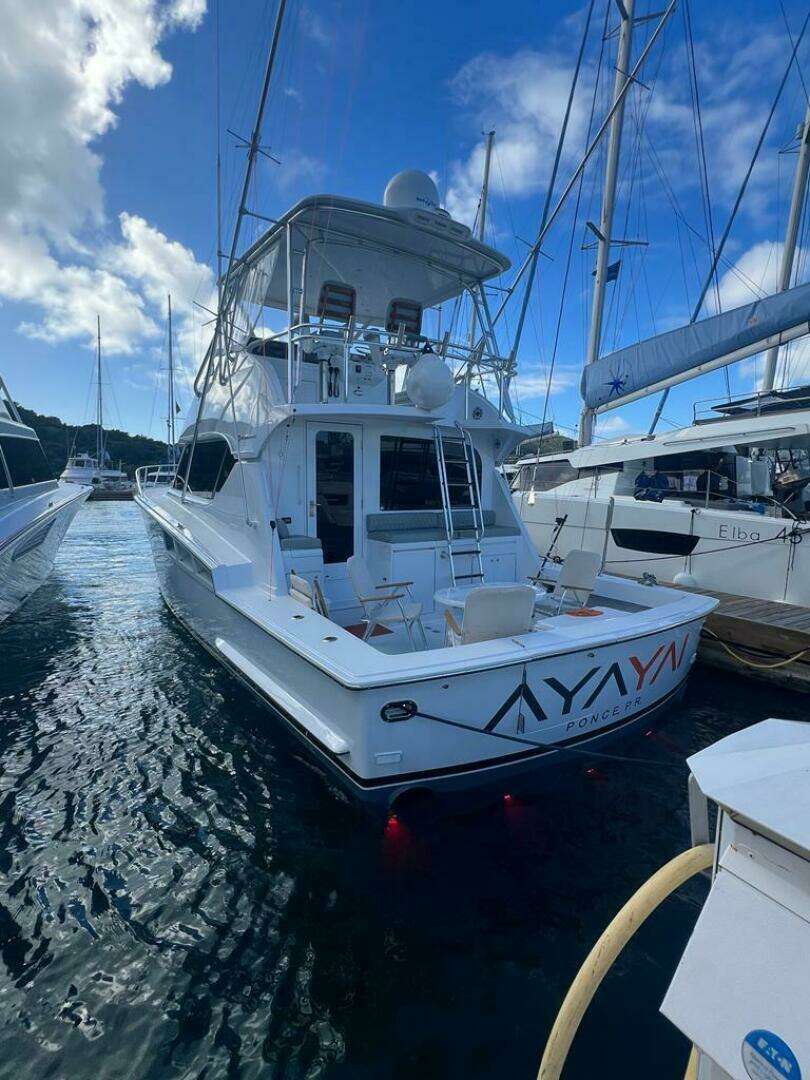 2005 Hatteras 50 Convertible - Image 11