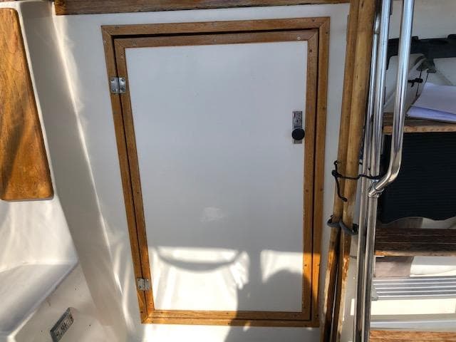 1988 Bayliner 3818 Motoryacht - 54