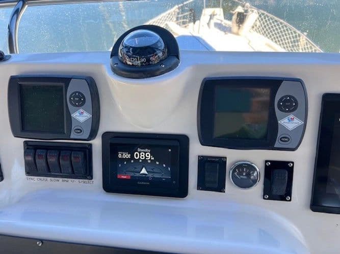 2006 Mainship 43 Trawler - Image 17