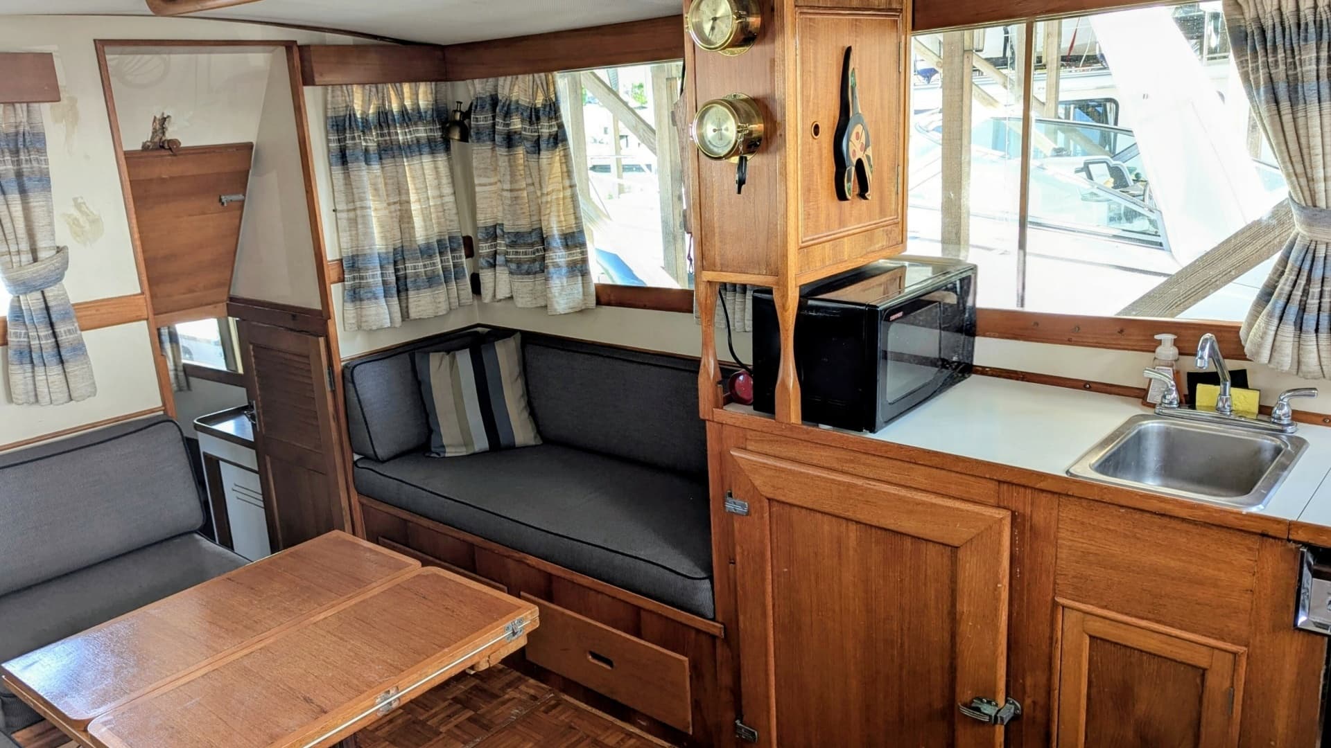 1974 Grand Banks 36 Classic - Image 14