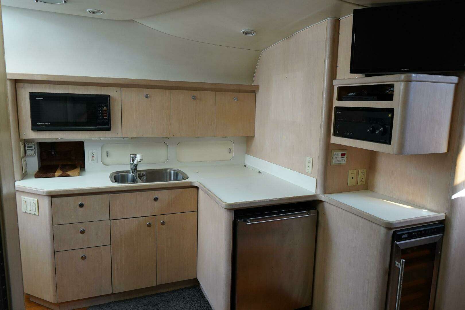 1994 Tiara Yachts — - Image 21