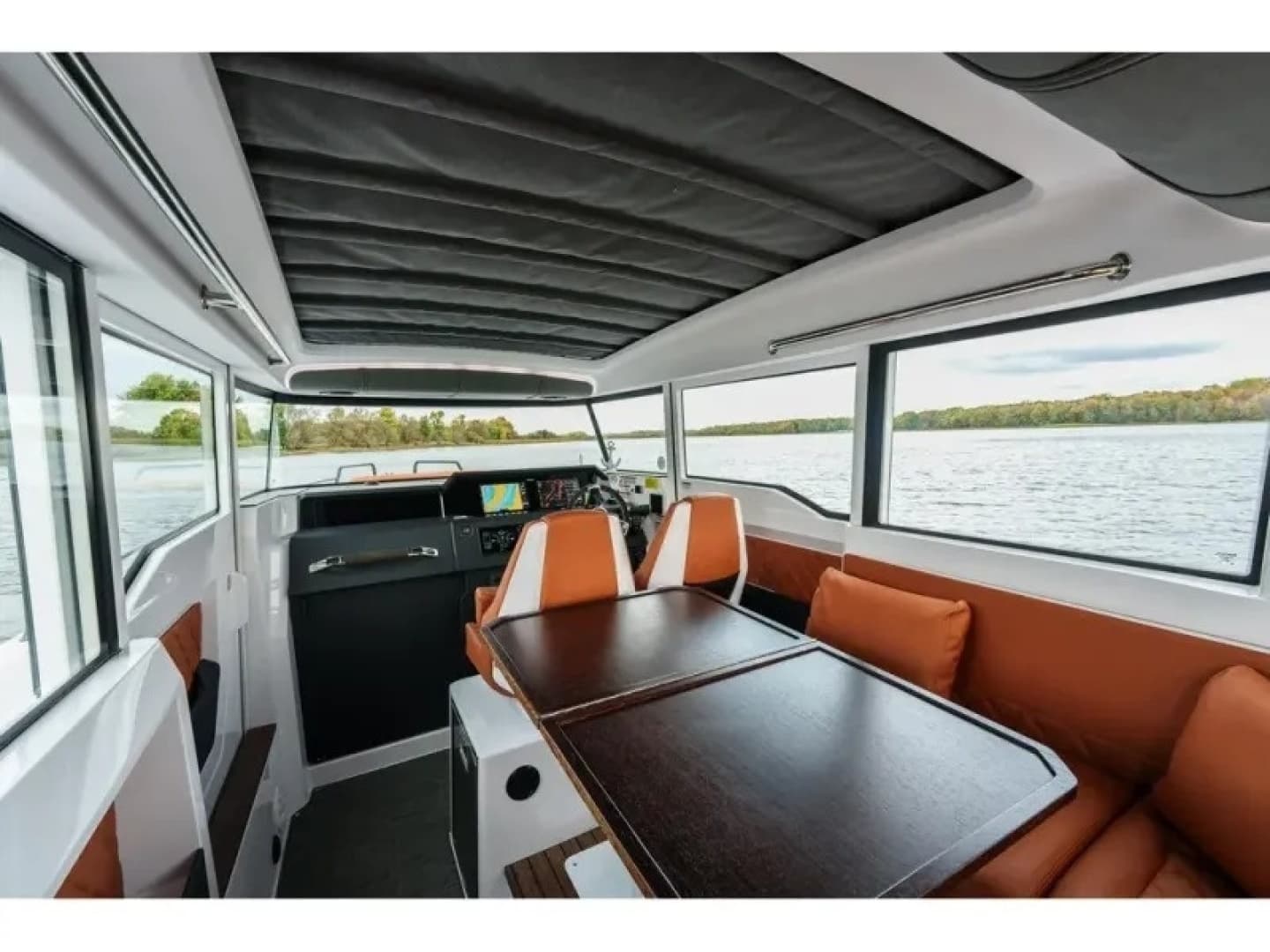 2022 Axopar 37 XC CROSS CABIN - Image 13