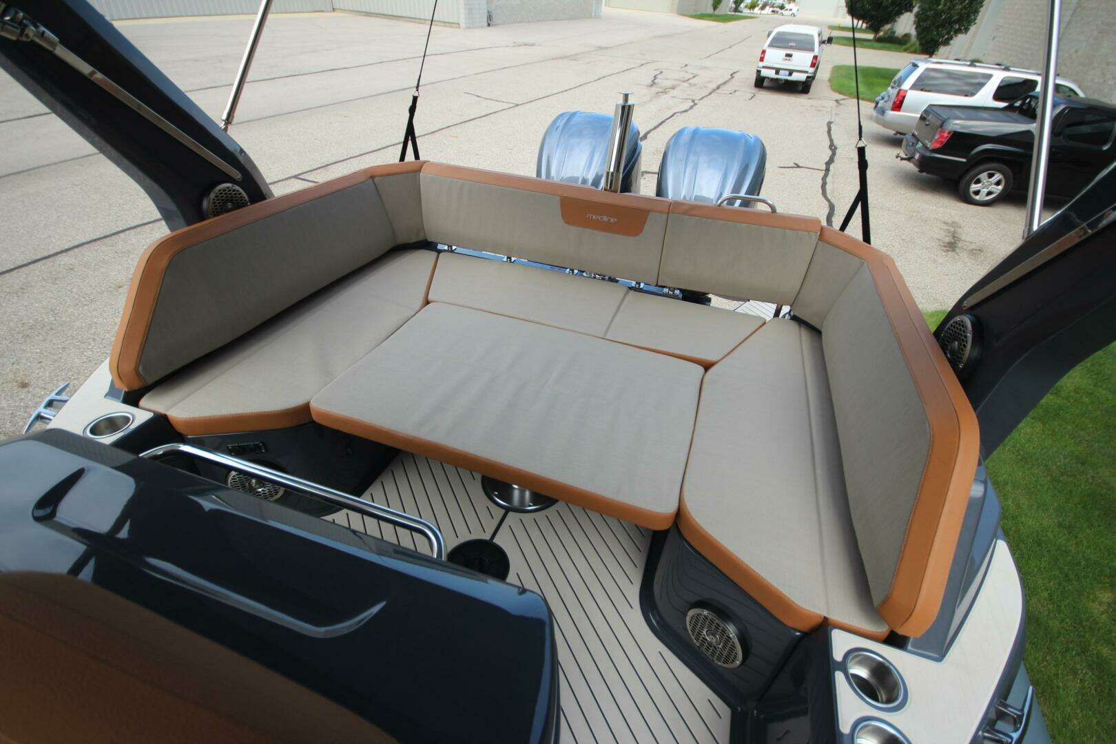 2024 Zodiac Medline 9 NEO - Image 15