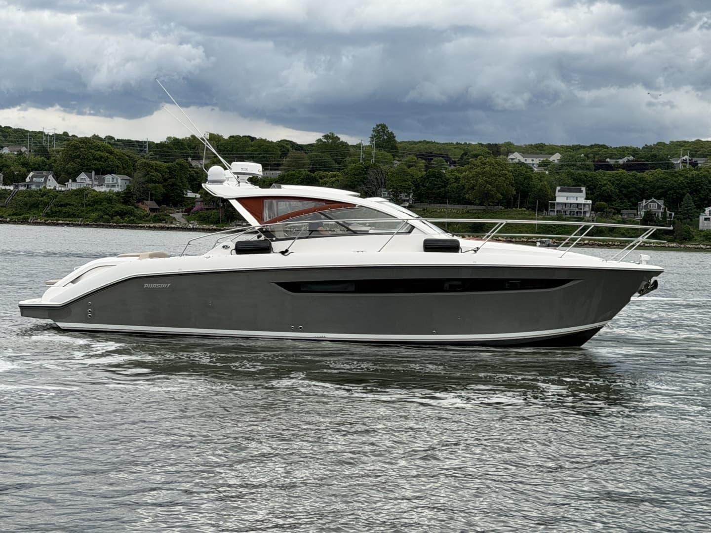 2016 Pursuit SC 365i Sport Coupe - Image 9