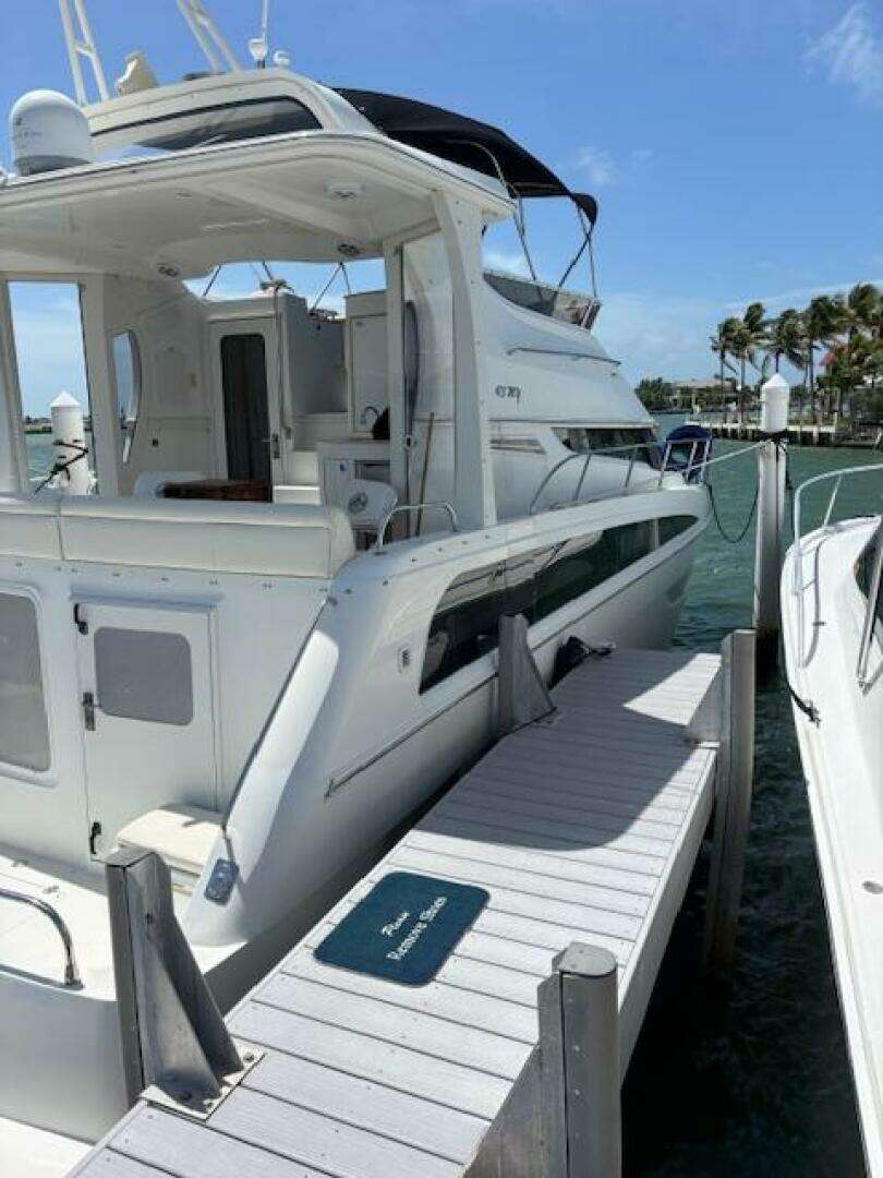 2006 Carver 43 Motor Yacht - Image 41