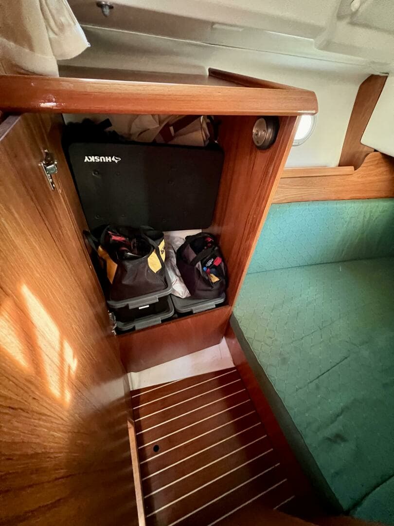 2005 Jeanneau Sun Odyssey 35 - Image 55