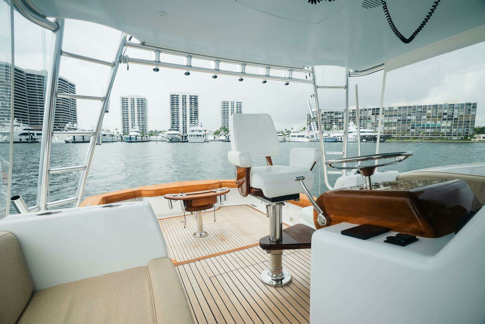 2019 Custom Carolina Daniels Express Sportfish - Image 13