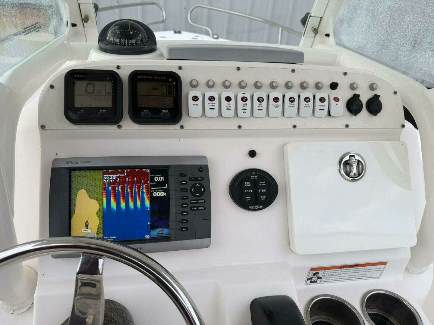 2011 Everglades 230cc - Image 32